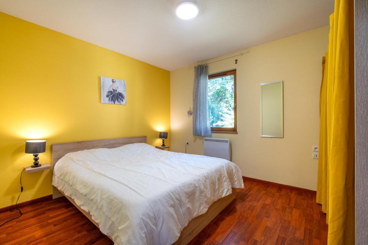 Le Hameau Du Comte De Foix - 11 Chalets En Ariege Mercus-Garrabet Eksteriør billede